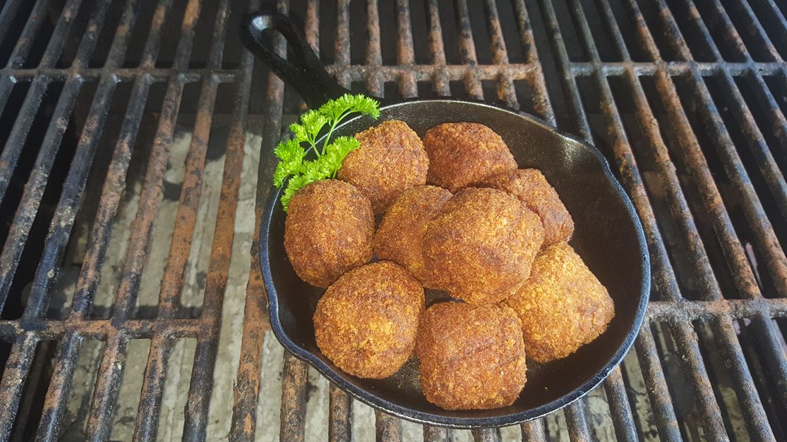 A Louisiana favorite. Fried sausage and rice balls served with chipotle mayo dipping sauce.